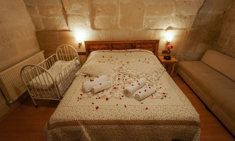 105 Suit Aile Odamız